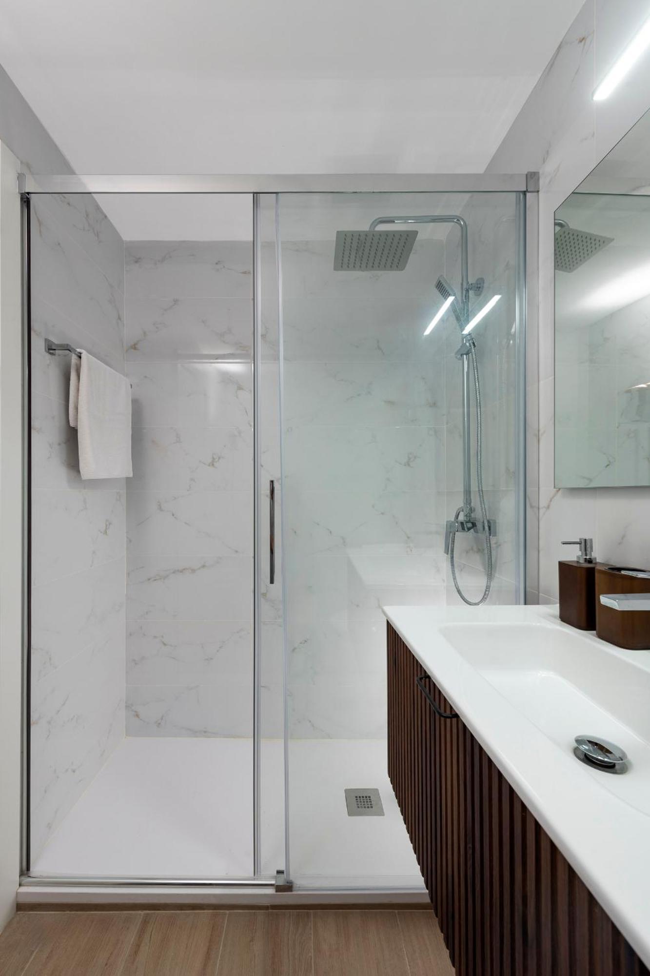 Alohamundi Plaza Nueva Apartment Sevilla Bagian luar foto