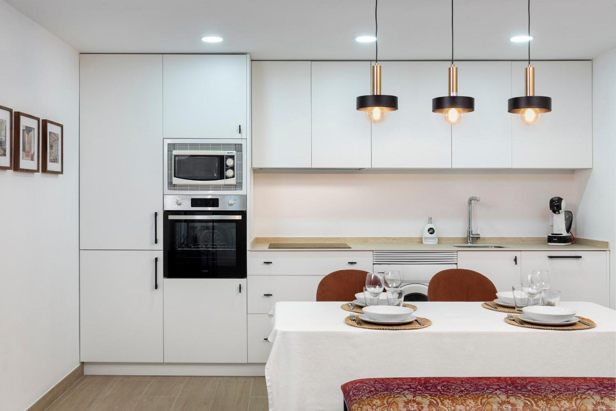 Alohamundi Plaza Nueva Apartment Sevilla Bagian luar foto